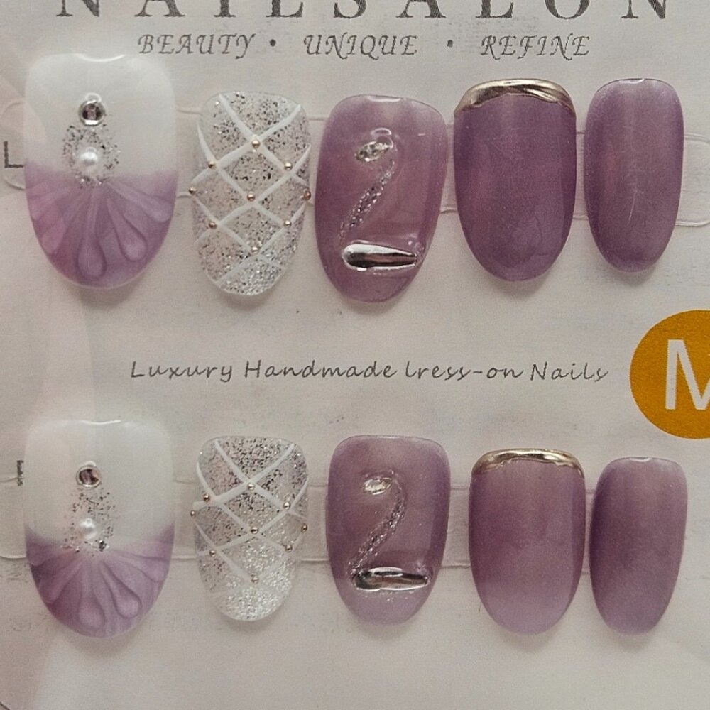 Press On Nails- Lavender/White/Silver Glitter Swan Design/ Size Medium (10 pack)